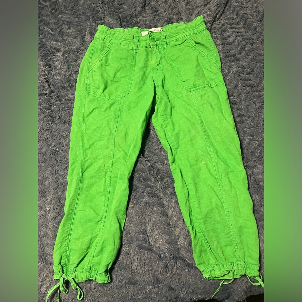 Green cargo capri pants by Joe Fresh size 0